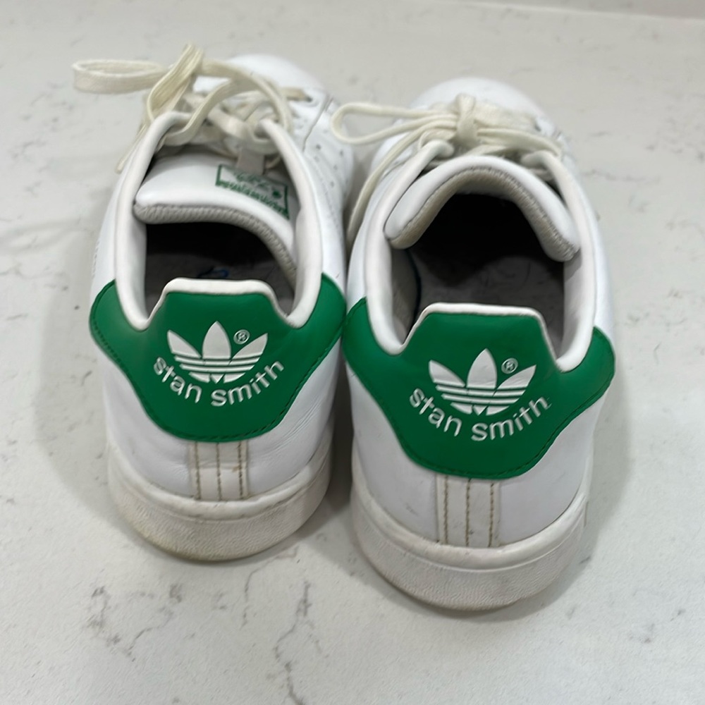 Adidas Originals Green Stan Smiths 7 Women’s / 6 Men’s White Leather Sneakers